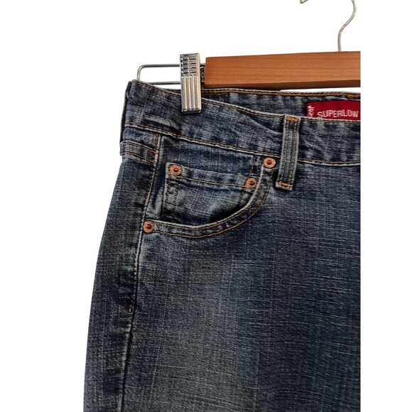 Levis 518 Superlow Stretch Bootcut Jeans Womens 9 JR Medium Wash Denim Cotton Bl - Picture 5 of 7